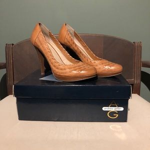 Woven Tan Andrew Gellar Pumps sz 7.5